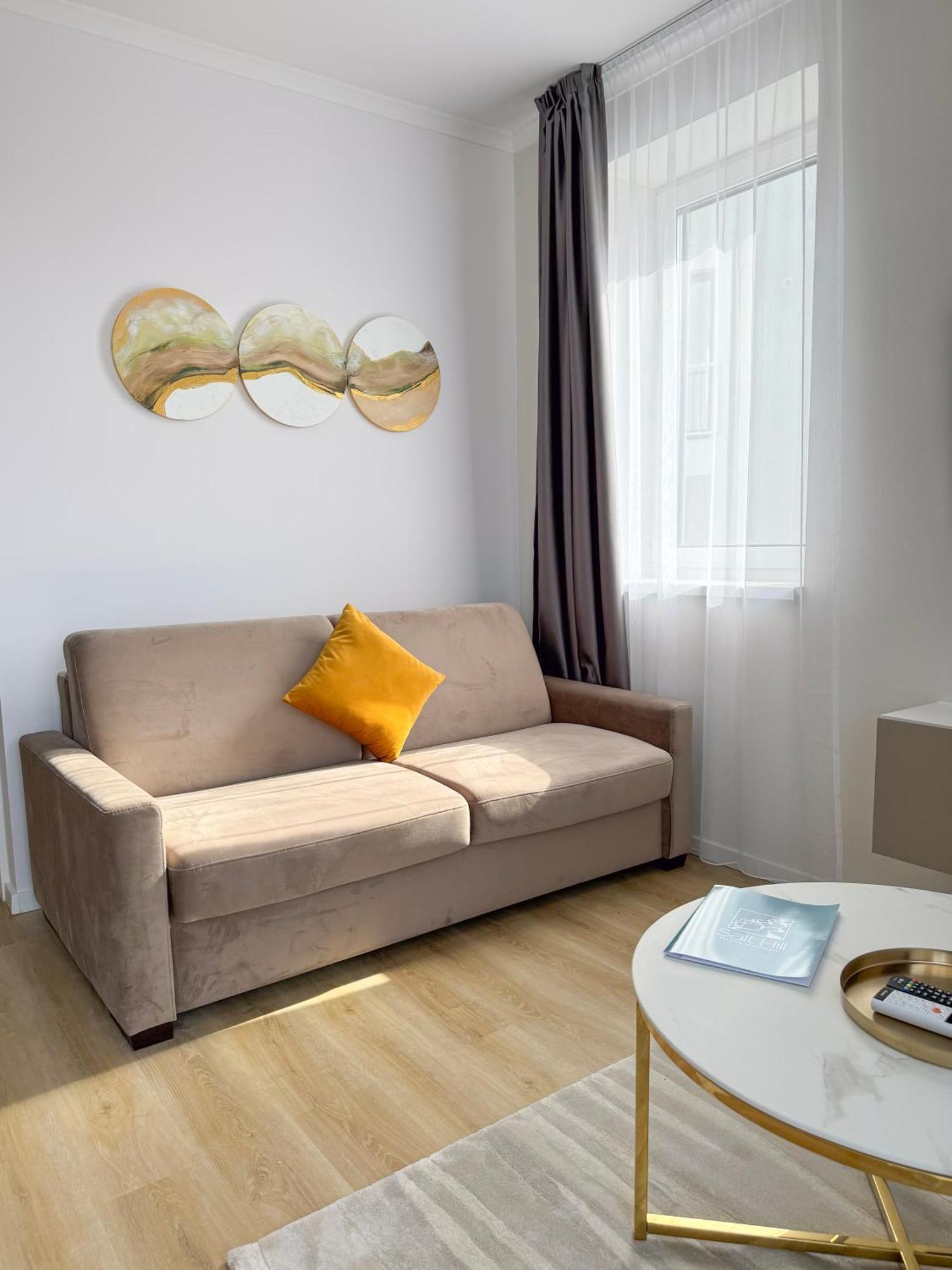 Salt Hill Premium Apartments Эгерсалок Экстерьер фото